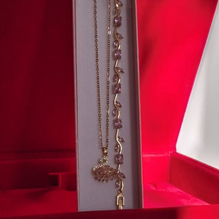 Colleier Swan and Bracelet Tulip